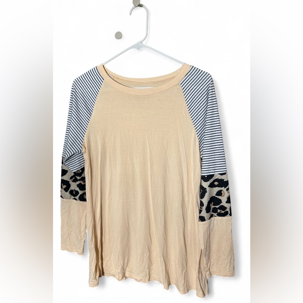 5/$25 cream Long Sleeve Top with Stripes and Leopard Accents